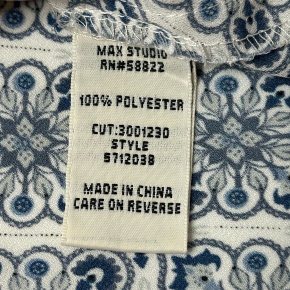 Max Studio Blue/White Boho Floral Print Short Sleeve Blouse Womens Size Medium M - Picture 6 of 9